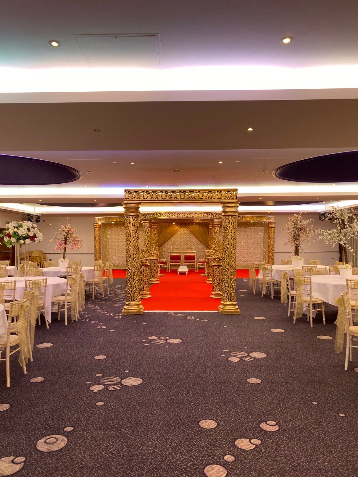 Signature decor services